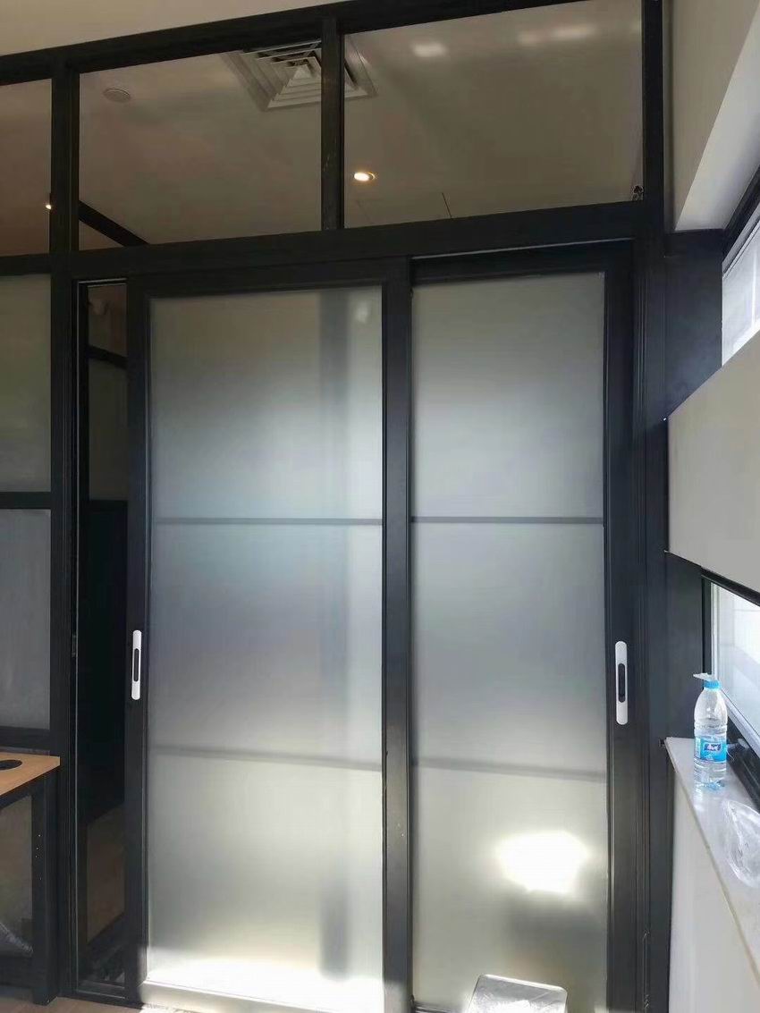 84款单层玻璃配中空移门