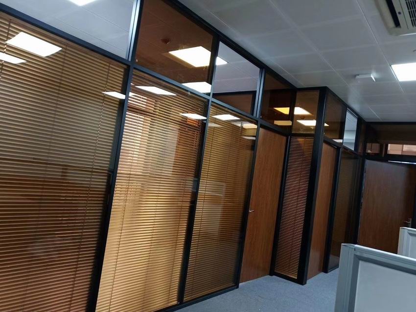 双层玻璃内置百叶