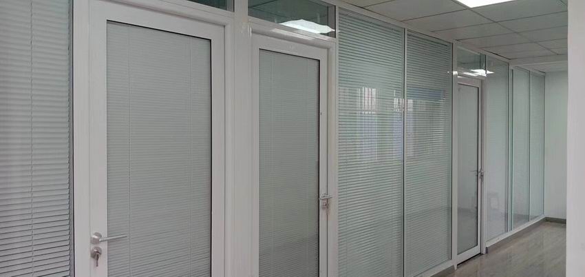 亮白色铝框案例